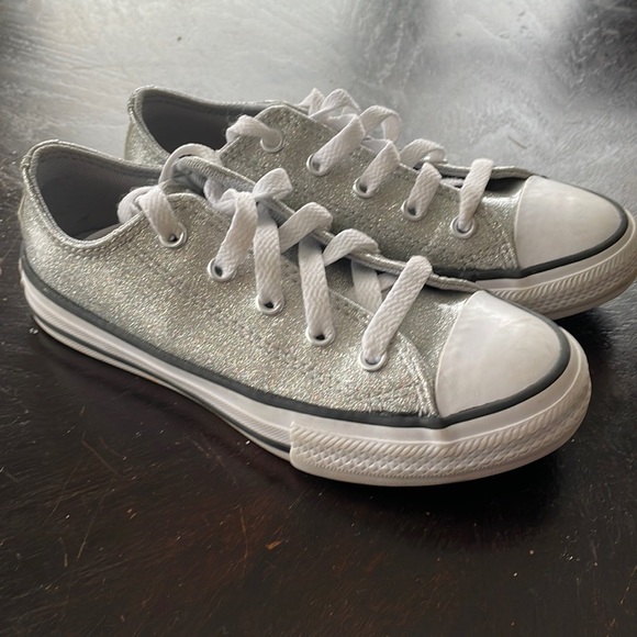 Sparkly Converse - Picture 2 of 8